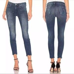 Mother Looker Ankle Chew Distressed Jeans in Breaking the Law Size 26